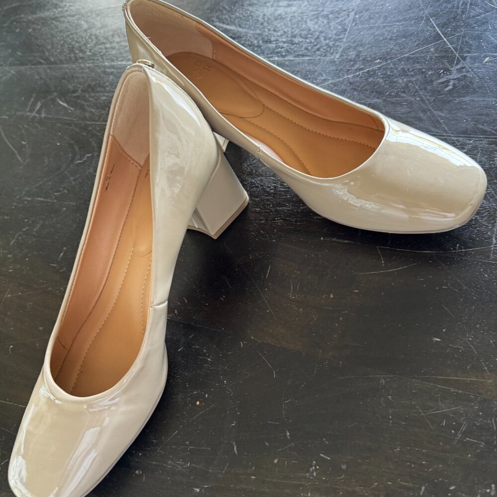 Donald Pliner Size 8 Patent Leather